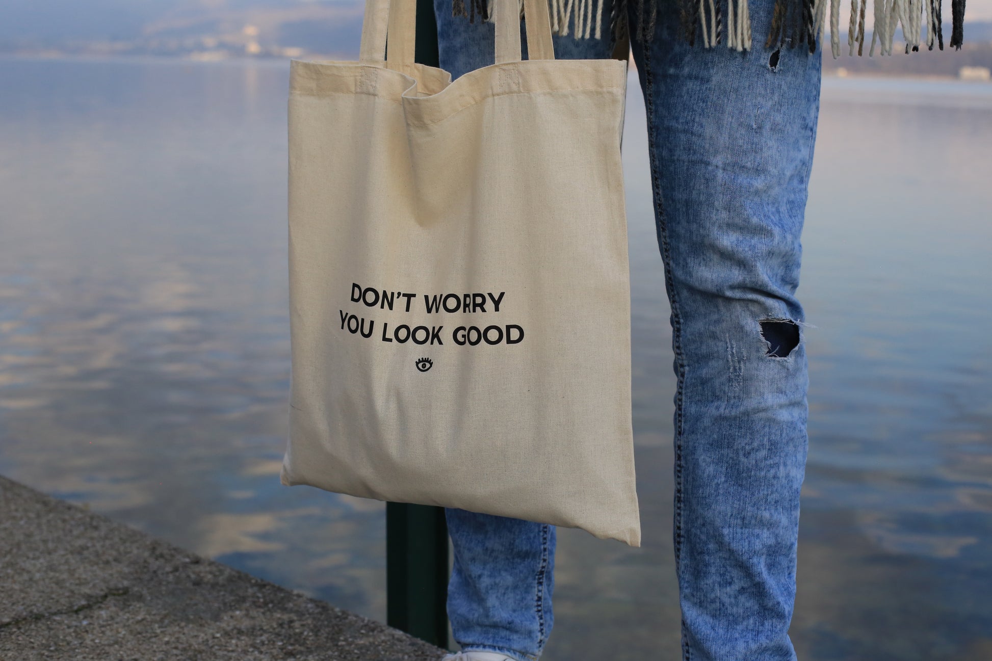 Tote bag "you look good" beige